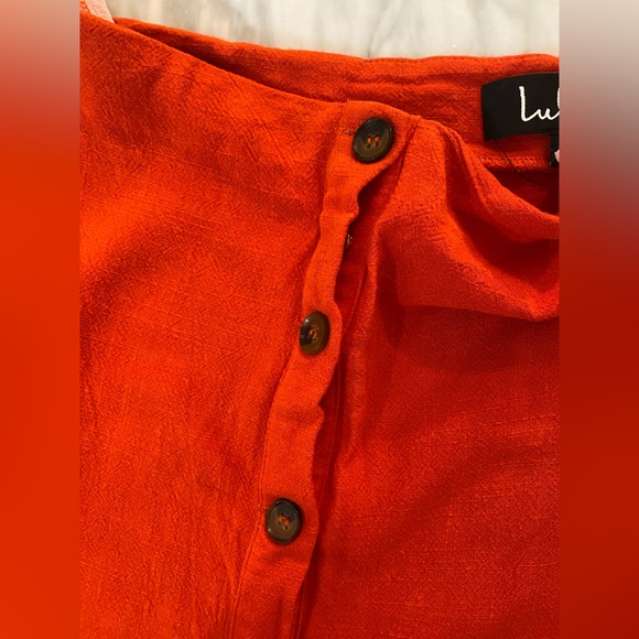 Lulu’s Button-Down Linen Midi Skirt - Picture 2 of 6